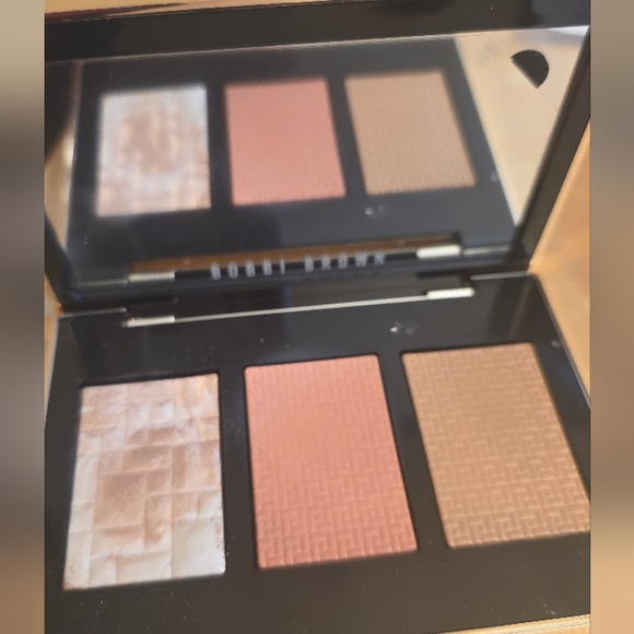 Bobbi Brown Sculpt & Glow Palette - Picture 3 of 9